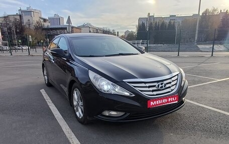 Hyundai Sonata VI, 2012 год, 920 000 рублей, 1 фотография