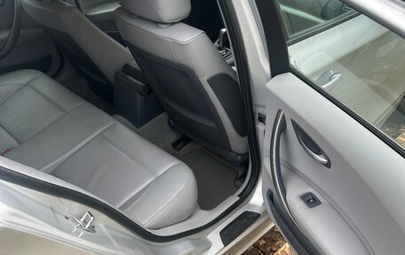 BMW 1 серия, 2007 год, 900 000 рублей, 3 фотография
