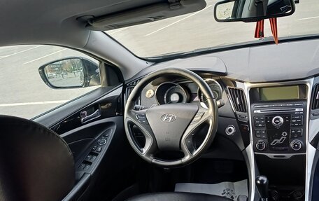Hyundai Sonata VI, 2012 год, 920 000 рублей, 6 фотография