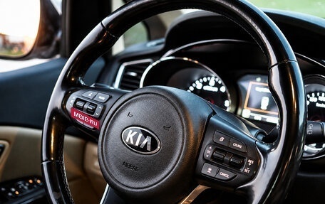 KIA Carnival III, 2017 год, 2 500 000 рублей, 8 фотография