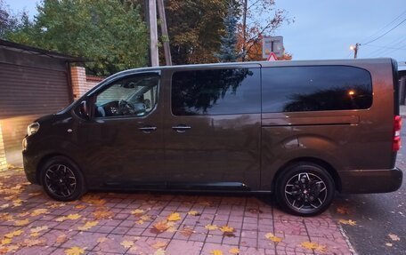 Peugeot Traveller I, 2021 год, 4 450 000 рублей, 2 фотография