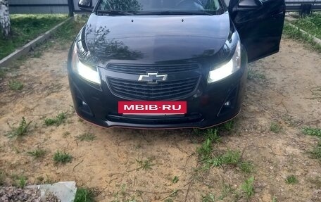 Chevrolet Cruze II, 2013 год, 850 000 рублей, 3 фотография