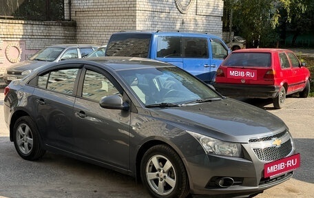 Chevrolet Cruze II, 2011 год, 600 000 рублей, 2 фотография