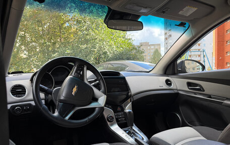 Chevrolet Cruze II, 2011 год, 600 000 рублей, 14 фотография