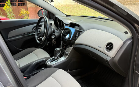 Chevrolet Cruze II, 2011 год, 600 000 рублей, 15 фотография