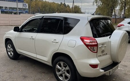 Toyota RAV4, 2011 год, 1 450 000 рублей, 2 фотография