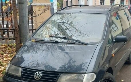 Volkswagen Sharan I рестайлинг, 2000 год, 300 000 рублей, 1 фотография