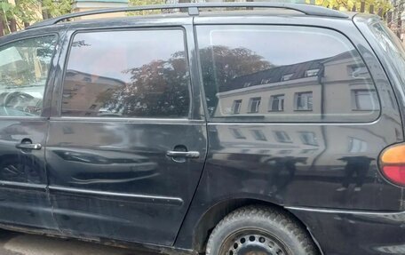 Volkswagen Sharan I рестайлинг, 2000 год, 300 000 рублей, 3 фотография