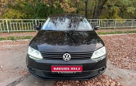 Volkswagen Jetta VI, 2011 год, 1 120 000 рублей, 1 фотография