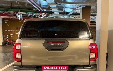 Toyota Hilux VIII, 2020 год, 5 990 000 рублей, 4 фотография