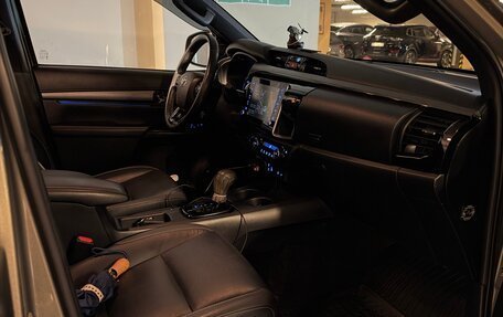 Toyota Hilux VIII, 2020 год, 5 990 000 рублей, 16 фотография