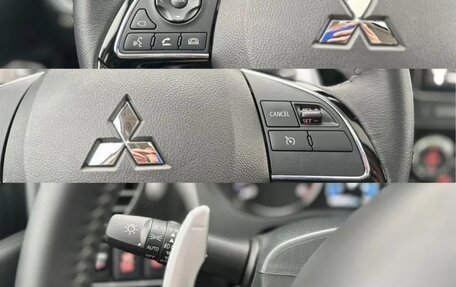 Mitsubishi Outlander III рестайлинг 3, 2022 год, 3 450 000 рублей, 11 фотография