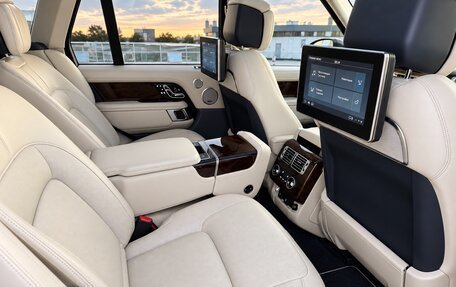 Land Rover Range Rover IV рестайлинг, 2018 год, 11 000 000 рублей, 9 фотография