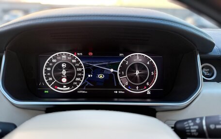 Land Rover Range Rover IV рестайлинг, 2018 год, 11 000 000 рублей, 17 фотография