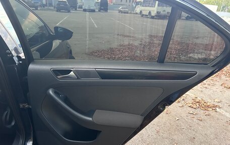 Volkswagen Jetta VI, 2011 год, 1 120 000 рублей, 15 фотография