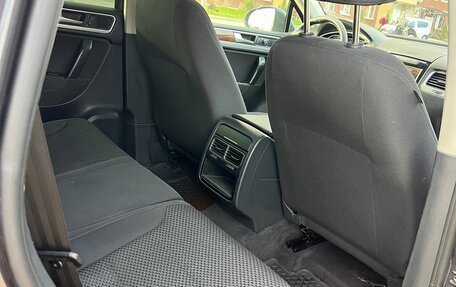 Volkswagen Touareg III, 2011 год, 1 490 000 рублей, 11 фотография