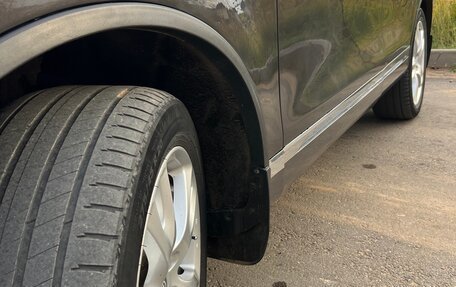 Volkswagen Touareg III, 2011 год, 1 490 000 рублей, 21 фотография