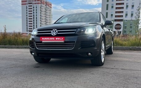 Volkswagen Touareg III, 2011 год, 1 490 000 рублей, 24 фотография