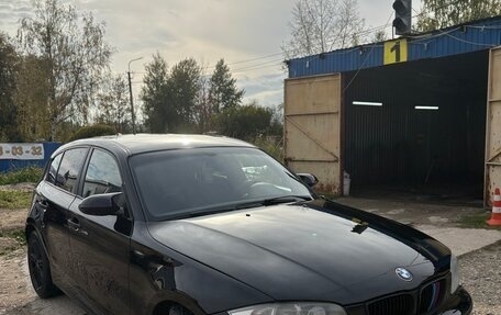 BMW 1 серия, 2006 год, 650 000 рублей, 2 фотография