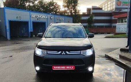 Mitsubishi Outlander III рестайлинг 3, 2013 год, 1 100 000 рублей, 1 фотография
