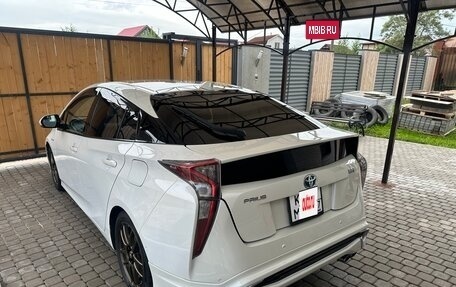 Toyota Prius IV XW50, 2017 год, 1 650 000 рублей, 3 фотография