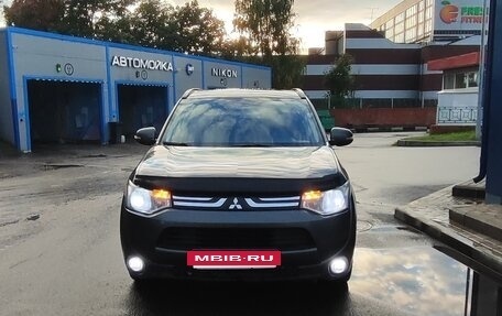 Mitsubishi Outlander III рестайлинг 3, 2013 год, 1 100 000 рублей, 2 фотография