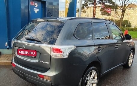Mitsubishi Outlander III рестайлинг 3, 2013 год, 1 100 000 рублей, 3 фотография