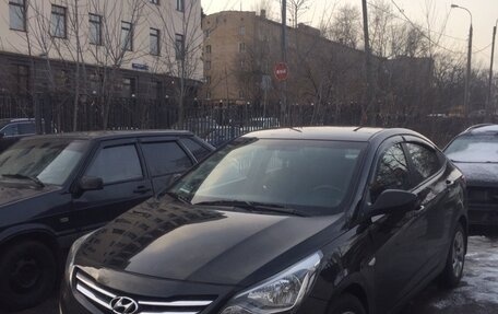 Hyundai Solaris II рестайлинг, 2015 год, 575 000 рублей, 1 фотография