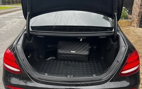 Mercedes-Benz E-Класс, 2020 год, 4 500 000 рублей, 10 фотография
