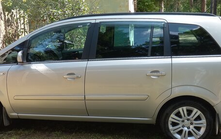Opel Zafira B, 2010 год, 750 000 рублей, 14 фотография