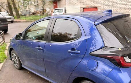 Toyota Yaris, 2021 год, 970 000 рублей, 6 фотография