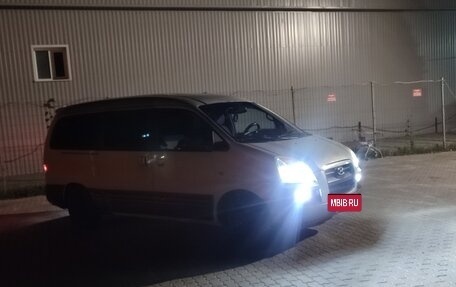 Hyundai Starex I рестайлинг, 2004 год, 640 000 рублей, 9 фотография