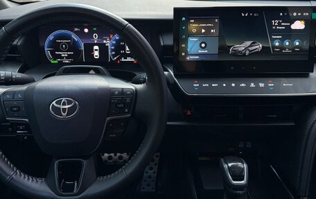 Toyota Camry, 2025 год, 4 400 000 рублей, 15 фотография