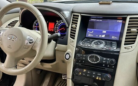 Infiniti FX II, 2011 год, 1 800 000 рублей, 12 фотография