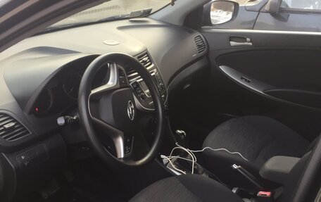 Hyundai Solaris II рестайлинг, 2015 год, 575 000 рублей, 3 фотография