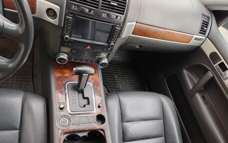 Volkswagen Touareg III, 2008 год, 1 270 000 рублей, 6 фотография