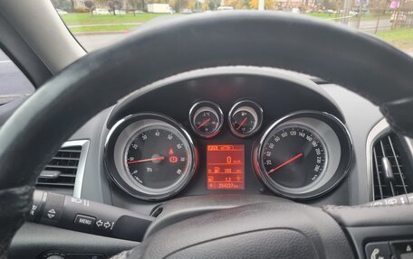 Opel Astra J, 2014 год, 700 000 рублей, 9 фотография