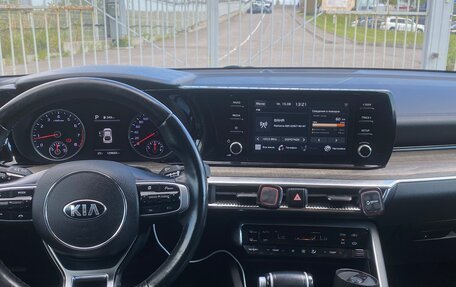 KIA K5, 2021 год, 1 850 000 рублей, 2 фотография