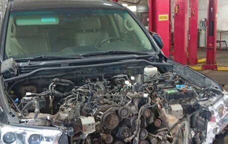 Toyota Land Cruiser 200, 2010 год, 3 300 000 рублей, 7 фотография