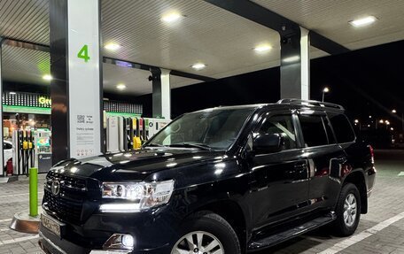 Toyota Land Cruiser 200, 2010 год, 3 300 000 рублей, 4 фотография