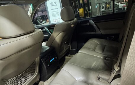 Toyota Land Cruiser 200, 2010 год, 3 300 000 рублей, 6 фотография