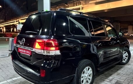 Toyota Land Cruiser 200, 2010 год, 3 300 000 рублей, 2 фотография