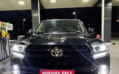 Toyota Land Cruiser 200, 2010 год, 3 300 000 рублей, 9 фотография
