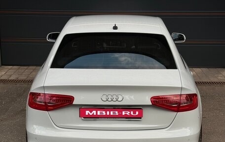 Audi A4, 2014 год, 1 950 000 рублей, 10 фотография