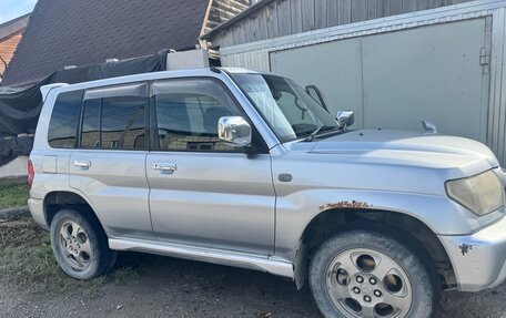 Mitsubishi Pajero iO, 2003 год, 560 000 рублей, 1 фотография