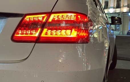 Mercedes-Benz E-Класс, 2012 год, 1 350 000 рублей, 6 фотография