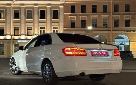 Mercedes-Benz E-Класс, 2012 год, 1 350 000 рублей, 5 фотография