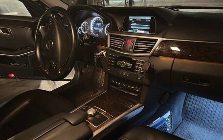 Mercedes-Benz E-Класс, 2012 год, 1 350 000 рублей, 13 фотография