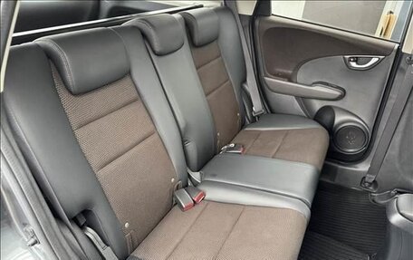 Honda Fit Shuttle I рестайлинг, 2014 год, 690 000 рублей, 20 фотография