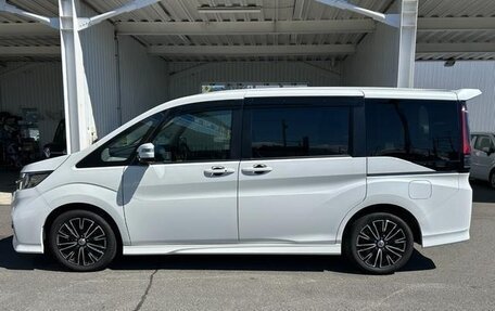 Honda Stepwgn IV, 2022 год, 1 965 000 рублей, 7 фотография